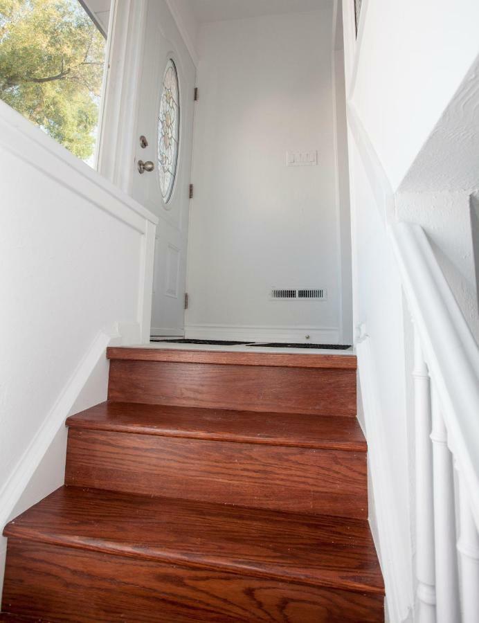Villa Cozy 3Br 2Bth Lower Unit, A Min To Hwy401, 404 & Dvp Toronto Exterior foto